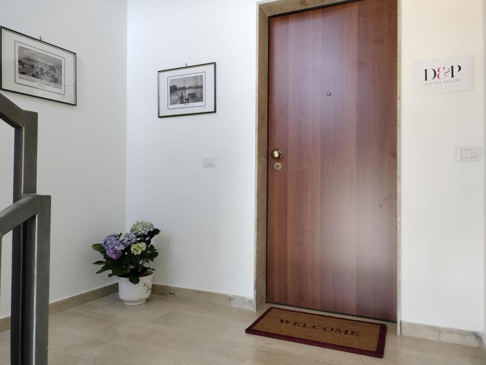 D&P Suites 1 Salemi Экстерьер фото